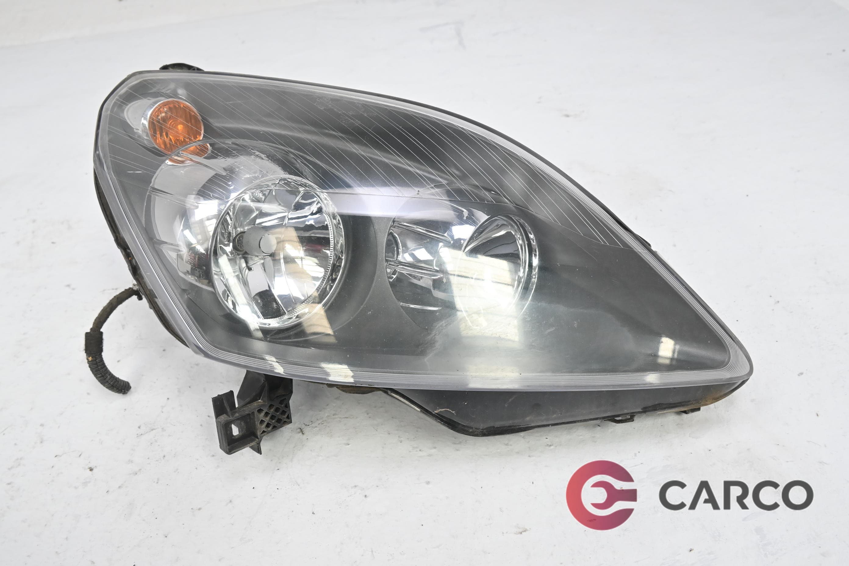Фар десен за OPEL ZAFIRA B (A05) 1.6 (2005)