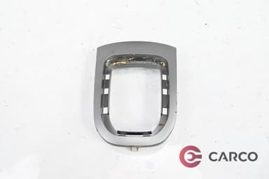 Лайсна около скоростен лост 84651-1W000 за KIA RIO III (UB) 1.4 CRDi (2011)