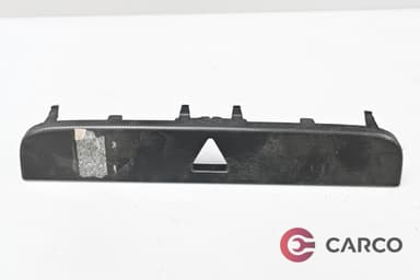 Лайсна около копче аварийни светлини 3C0858063F за VW PASSAT Variant B6 (3C5) 2.0 TDI (2005 - 2011)