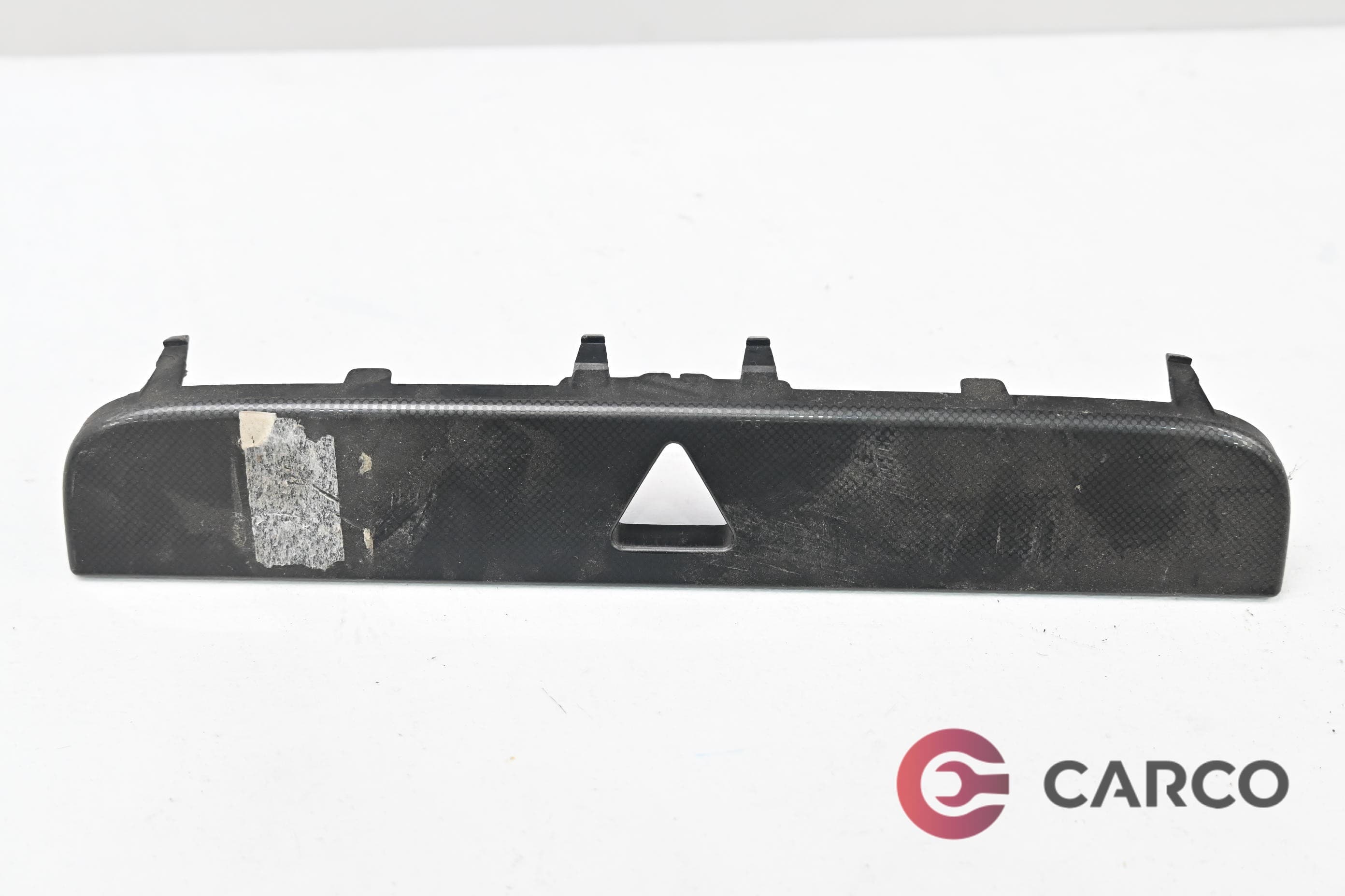 Лайсна около копче аварийни светлини 3C0858063F за VW PASSAT Variant B6 (3C5) 2.0 TDI (2005 - 2011)