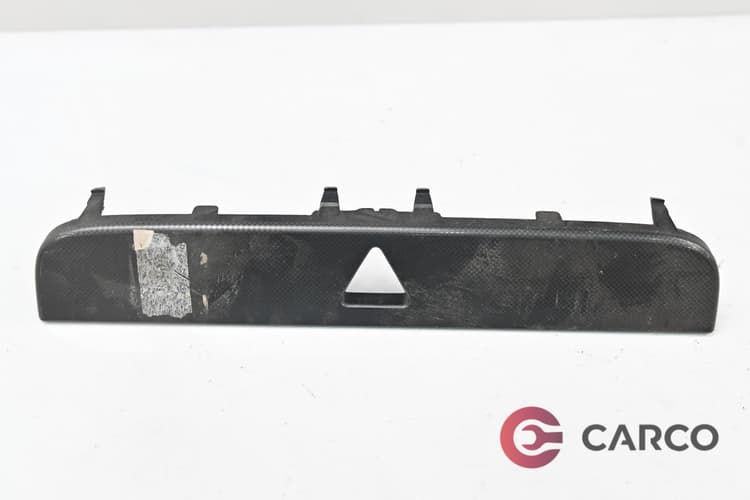 Лайсна около копче аварийни светлини 3C0858063F за VW PASSAT Variant B6 (3C5) 2.0 TDI (2005 - 2011)