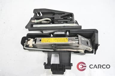 Крик с кутия инструменти комплект за AUDI A6 седан (4F2, C6) 2.0 TDI (2004 - 2011)