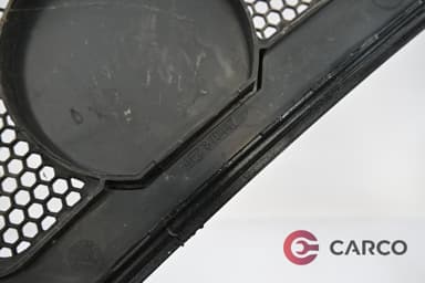 Лайсна под чистачки 4F2819447 за AUDI A6 седан (4F2, C6) 2.0 TDI (2004 - 2011)