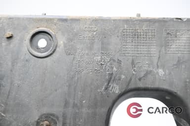 Основа задна броня дясна 4F5807454 за AUDI A6 седан (4F2, C6) 2.0 TDI (2004 - 2011)