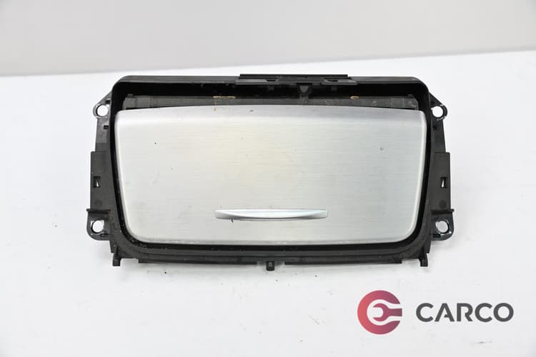 Пепелник за BMW 3 Touring FACELIFT (E91) 320 d xDrive (2005 - 2012)
