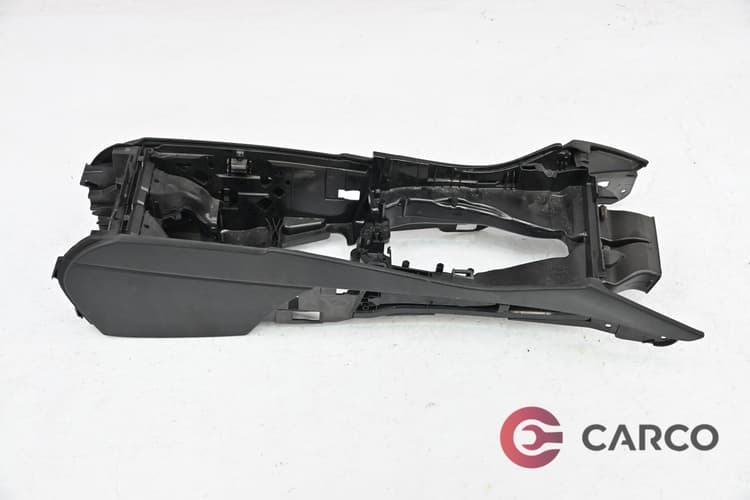 Централна конзола за BMW 5 Touring FACELIFT (F11) 525 d (2010)