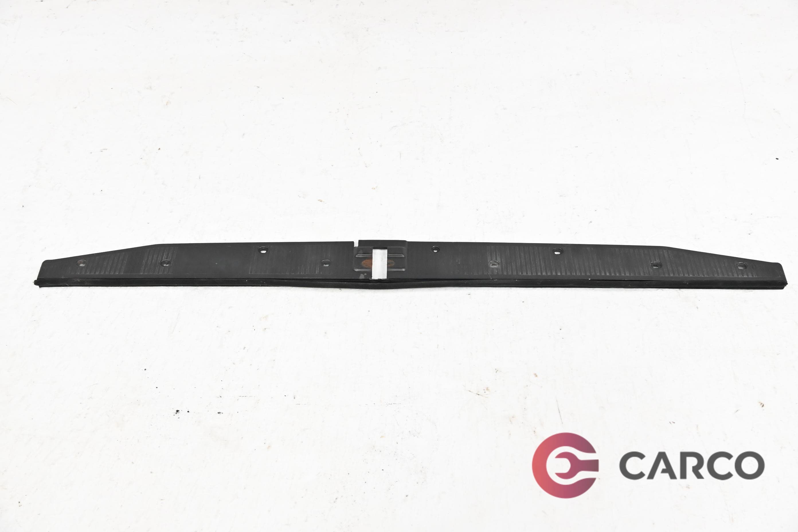 Лайсна около заключалка заден капак 1247470635 за MERCEDES-BENZ седан (W124) 250 D (124.125) (1984 - 1993)