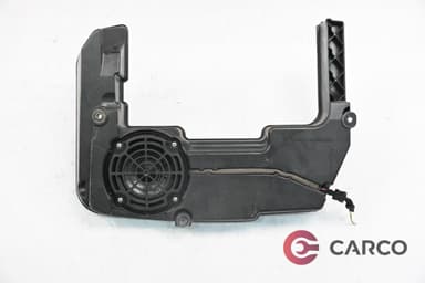 Субуфер 8K9035382B за AUDI A4 Avant (8K5, B8) 2.0 TDI (2007 - 2015)