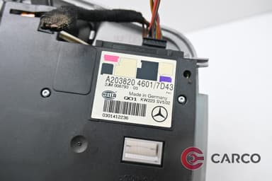 Плафон централен за MERCEDES-BENZ C-CLASS T-Model (S203) C 200 CDI (203.207) (2001 - 2007)