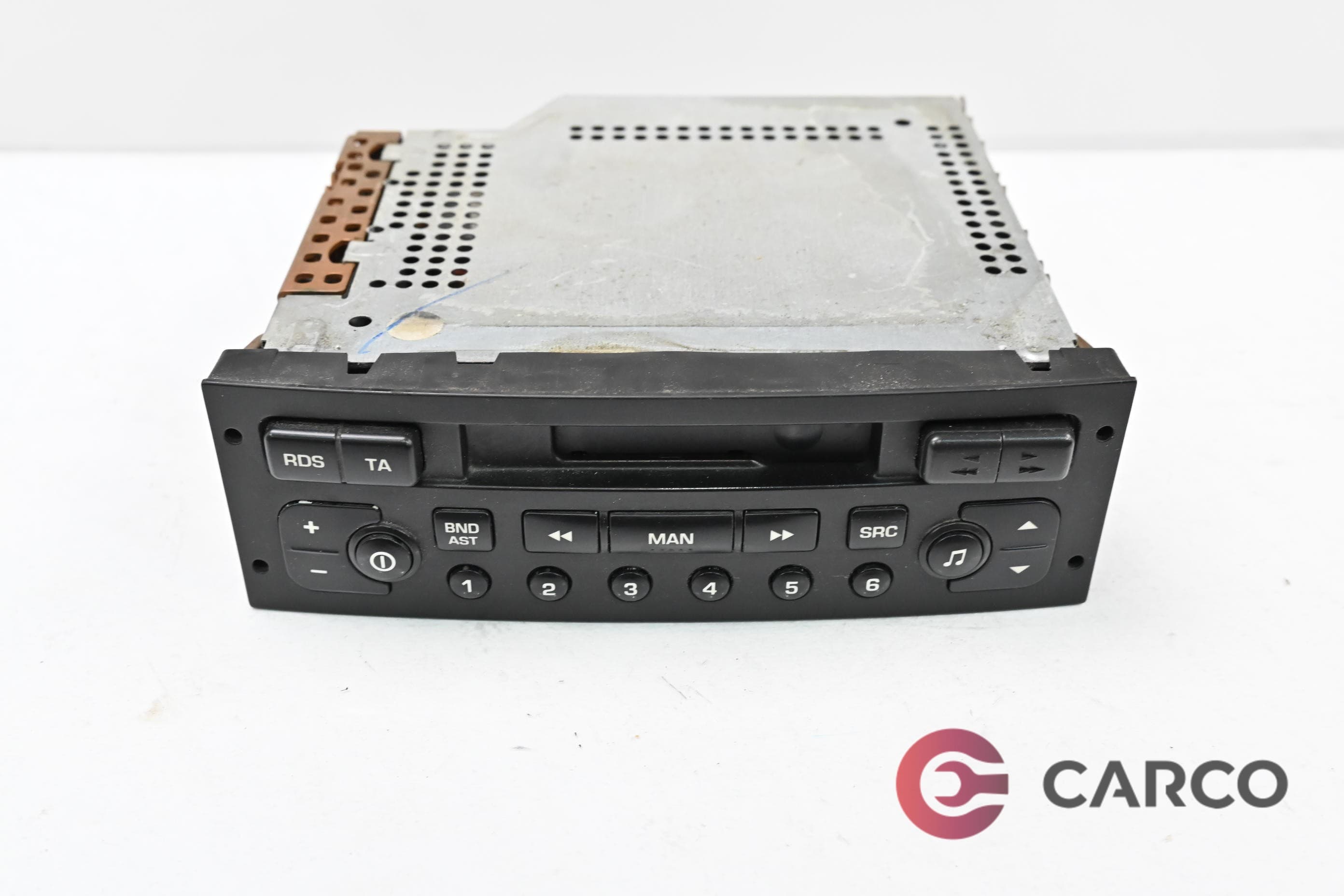 Радио касетофон 964544367700 за PEUGEOT 307 Estate (3E) 1.6 16V (2002)