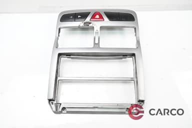 Панел копчета 9634505077 за PEUGEOT 307 Estate (3E) 1.6 16V (2002)
