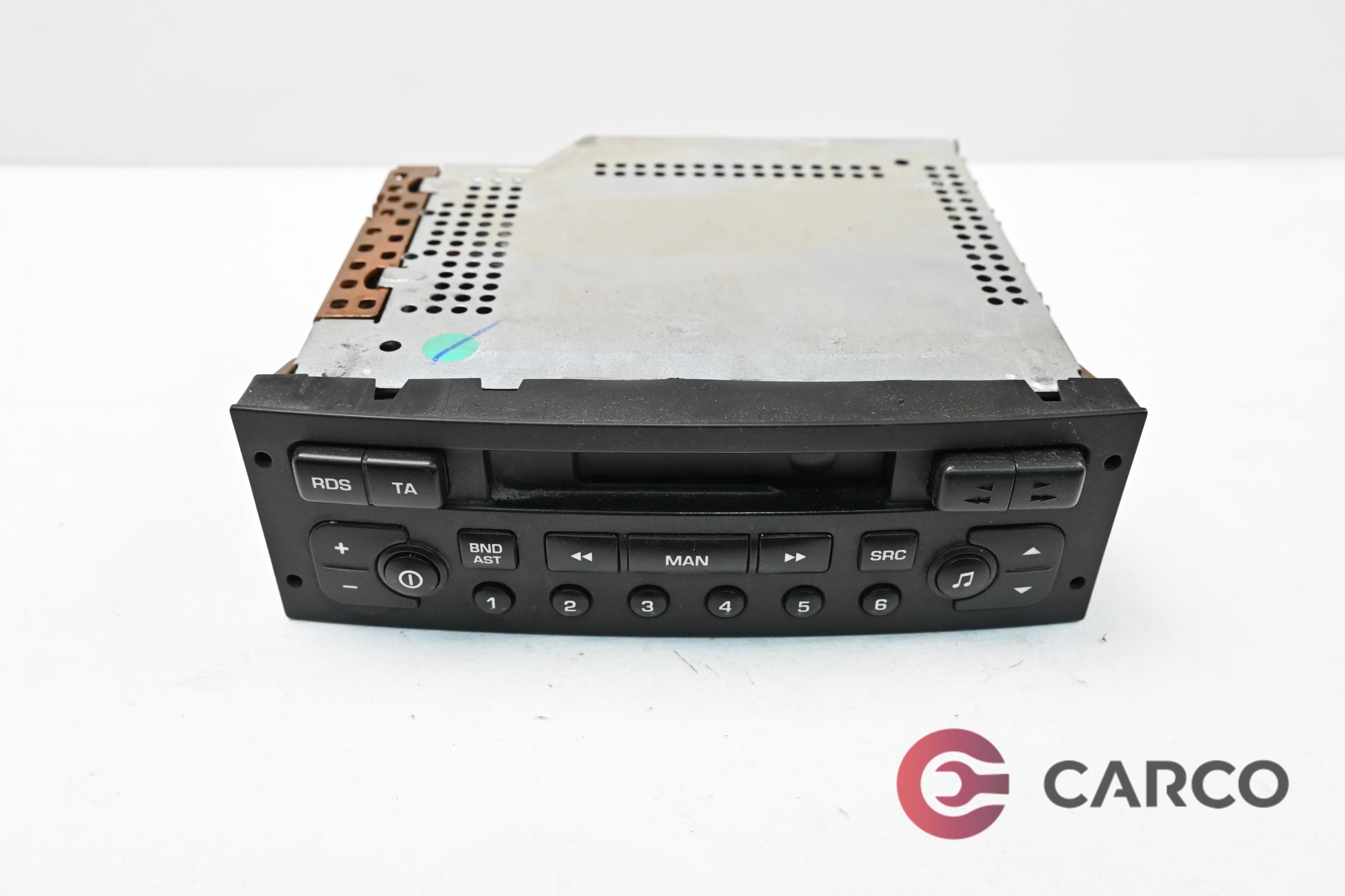Радио касетофон 964544367700 за PEUGEOT 307 Estate (3E) 1.6 16V (2002)