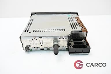 Радио касетофон 964544367700 за PEUGEOT 307 Estate (3E) 1.6 16V (2002)