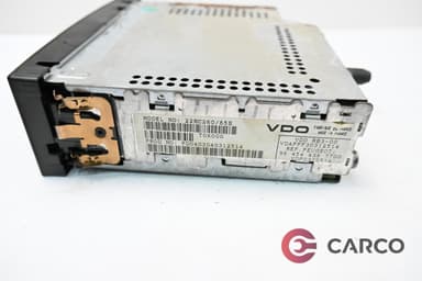 Радио касетофон 964544367700 за PEUGEOT 307 Estate (3E) 1.6 16V (2002)