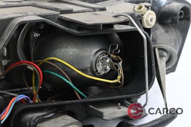 Фар десен за AUDI A6 седан (4B2, C5) 2.8 quattro (1997 - 2005)