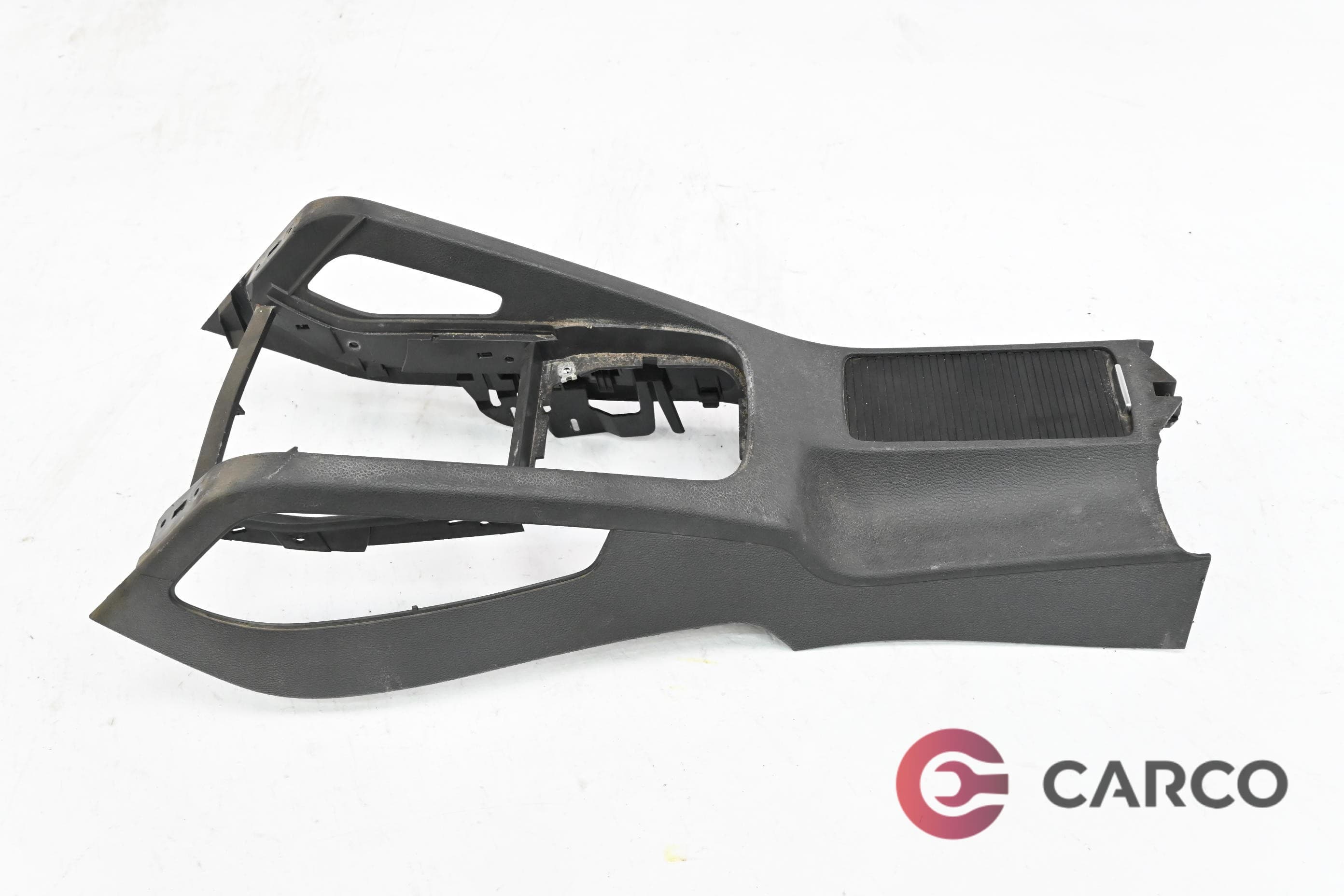 Конзола около скоростен лост 1K0862531A за VW GOLF V (1K1) 1.9 TDI (2003 - 2009)