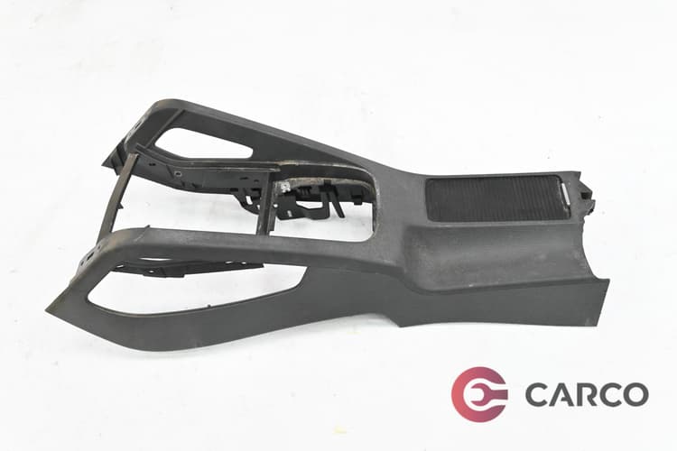 Конзола около скоростен лост 1K0862531A за VW GOLF V (1K1) 1.9 TDI (2003 - 2009)