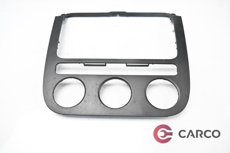 Лайсна централна конзола 1K0858071C за VW GOLF V (1K1) 1.6 FSI (2003 - 2009)