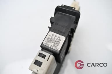 Машинка ел стъкло задна дясна 1K4839402C за VW GOLF V (1K1) 1.6 FSI (2003 - 2009)
