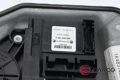 Машинка ел стъкло със стъклоповдигач предна дясна 1K0959702E за VW GOLF V (1K1) 1.6 FSI (2003 - 2009)
