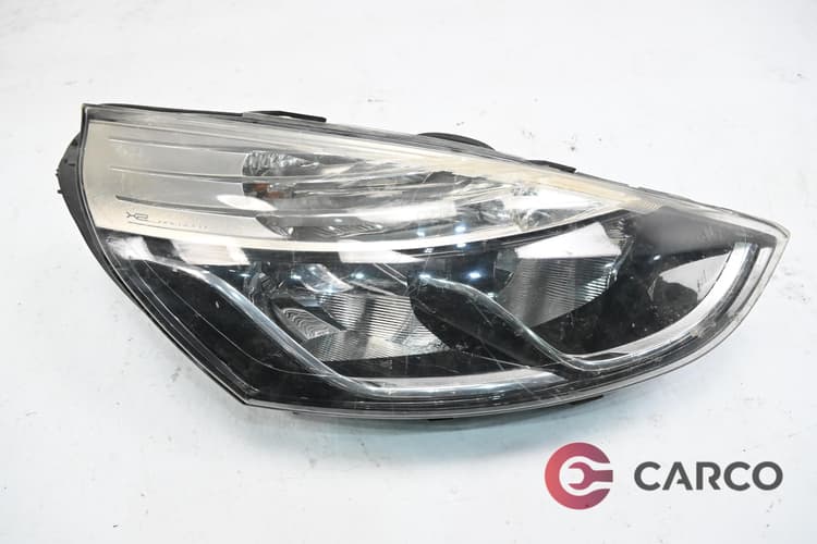 Фар десен 260102796R за RENAULT CLIO Grandtour IV 1.5 dCi 90 (2013)