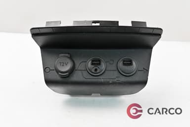 Панел 12V зареждачка и USB портове 9674655377 за PEUGEOT 208 1.2 (2012)