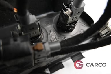 Панел 12V зареждачка и USB портове 9674655377 за PEUGEOT 208 1.2 (2012)