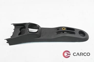 Конзола около скоростен лост и ръчна спирачка 8200407985 за RENAULT EURO CLIO III Facelift (BR0/1, CR0/1) 1.2 Ethanol (2005)