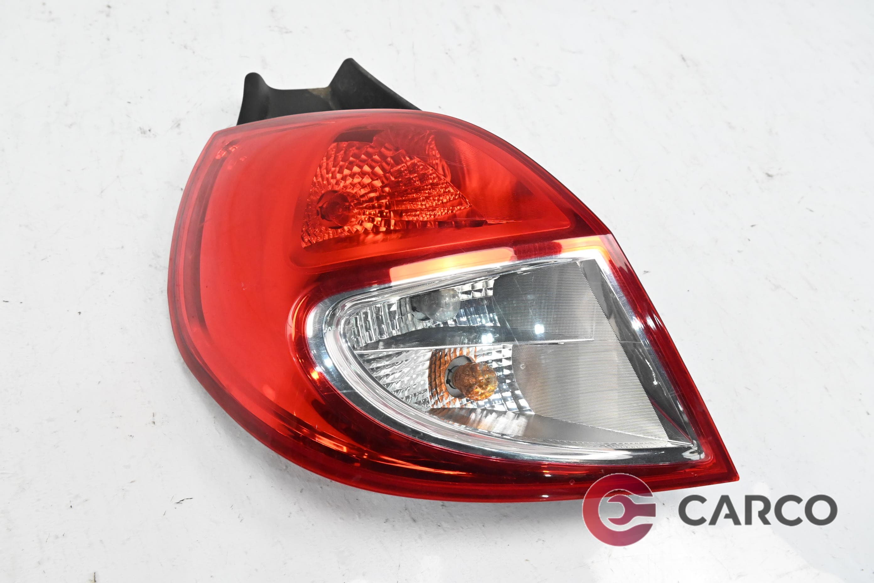 Стоп ляв 8200886944 за RENAULT EURO CLIO III Facelift (BR0/1, CR0/1) 1.2 Ethanol (2005)