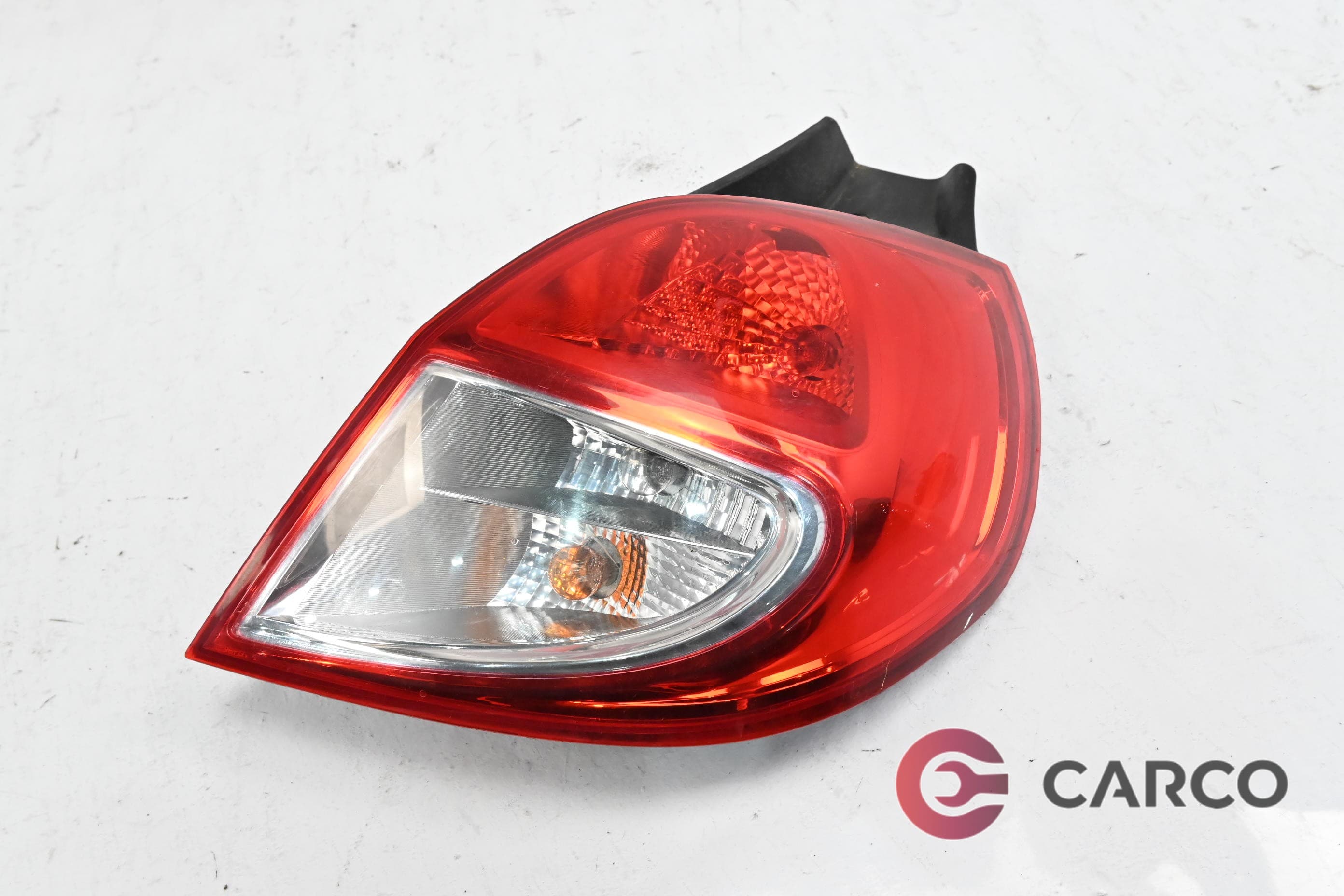Стоп десен 8200886946 за RENAULT EURO CLIO III Facelift (BR0/1, CR0/1) 1.2 Ethanol (2005)