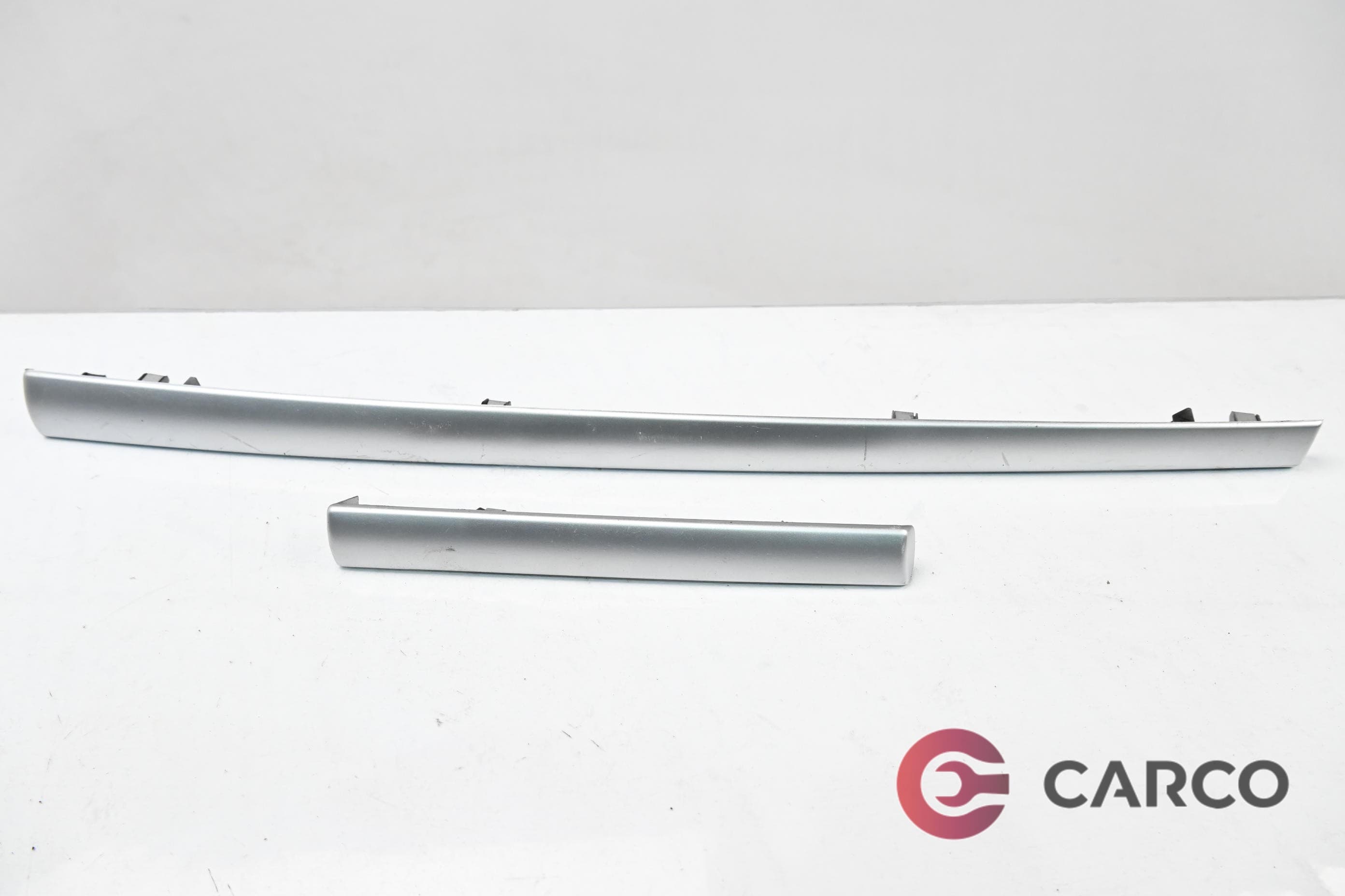 Интериорни лайсни комплект 2 броя 8200407880 8200407858 за RENAULT EURO CLIO III Facelift (BR0/1, CR0/1) 1.2 Ethanol (2005)