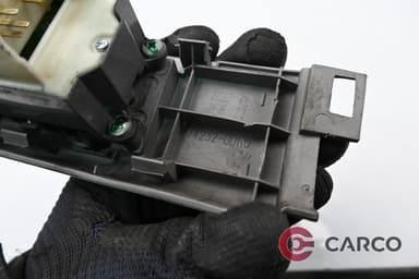 Панел копчета ел стъкла 74232-0D110 за TOYOTA YARIS/VITZ (SCP9_, NSP9_, KSP9_, NCP9_, ZSP9_) 1.3 VVT-i (2005)