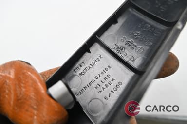 Интериорна лайсна предна лява 8002A191ZZ за MITSUBISHI LANCER SERIE R SPORTBACK (CX_A) 1.5 (2007)