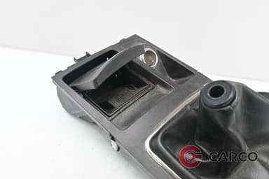 Конзола около скоростен лост 7600A006ZZ за MITSUBISHI LANCER SERIE R SPORTBACK (CX_A) 1.5 (2007)