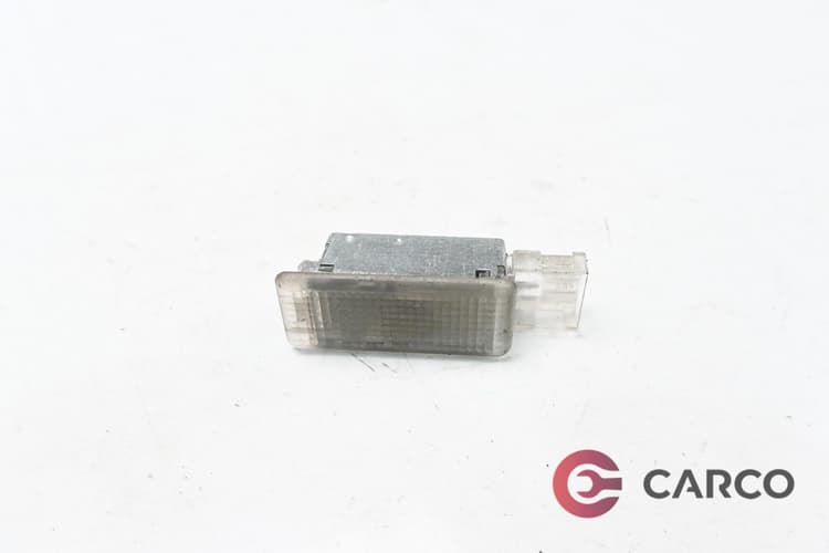 Плафон за VW PASSAT седан B6 (3C2) 2.0 TDI (2005 - 2010)