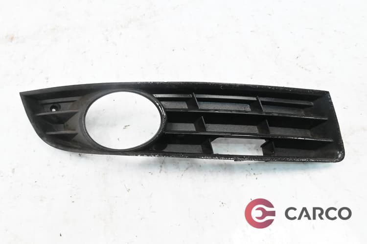 Лайсна около халоген дясна за VW PASSAT седан B6 (3C2) 2.0 TDI (2005 - 2010)