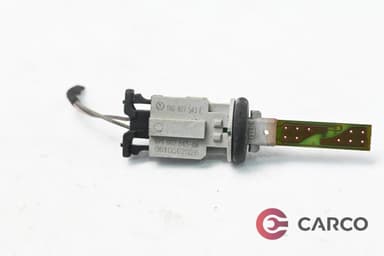 Сензор температура 1K0907543E за VW PASSAT седан B6 (3C2) 2.0 TDI (2005 - 2010)