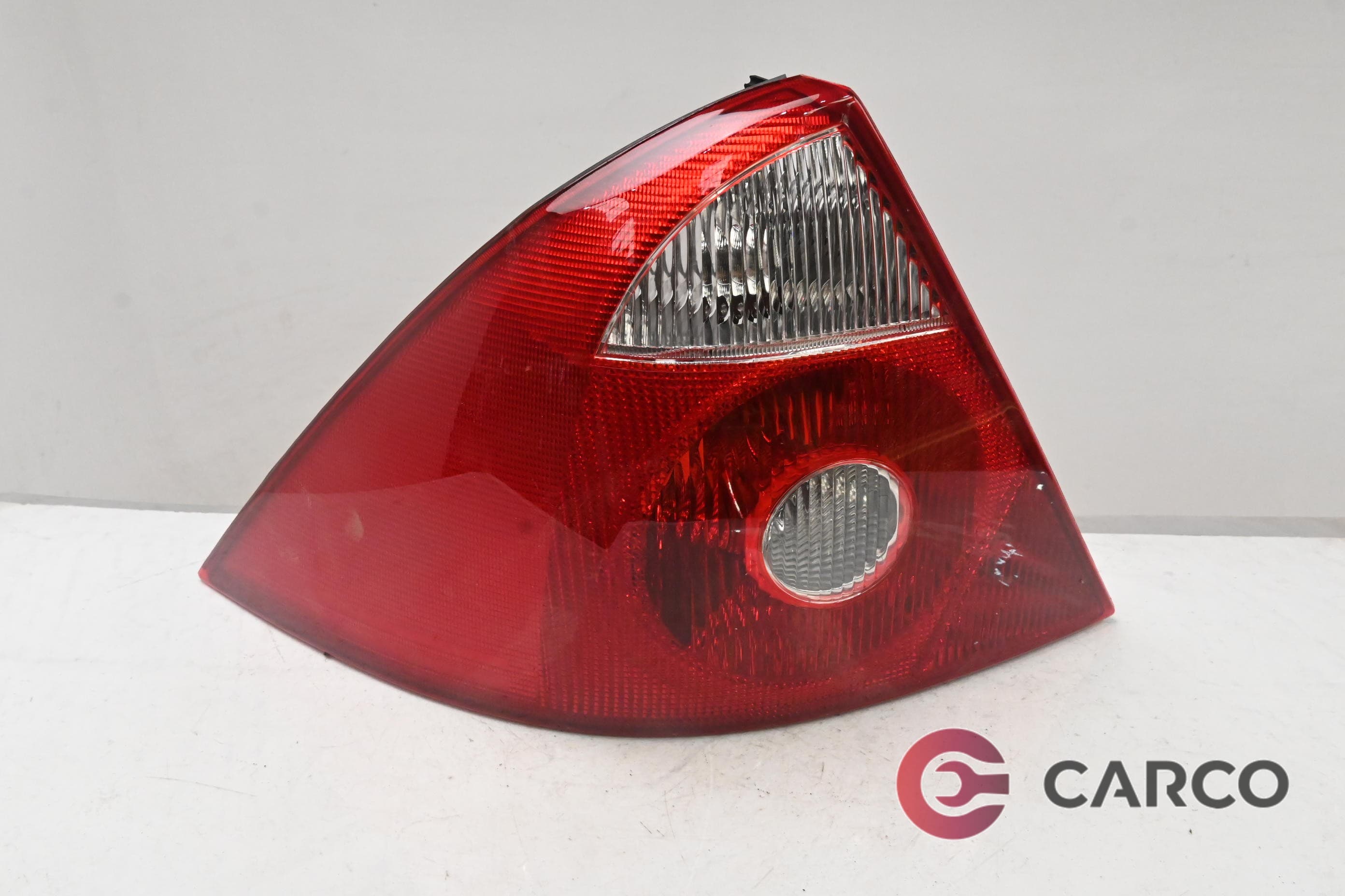Стоп ляв за FORD MONDEO Mk III седан (B4Y) 2.0 TDCi (2000 - 2007)