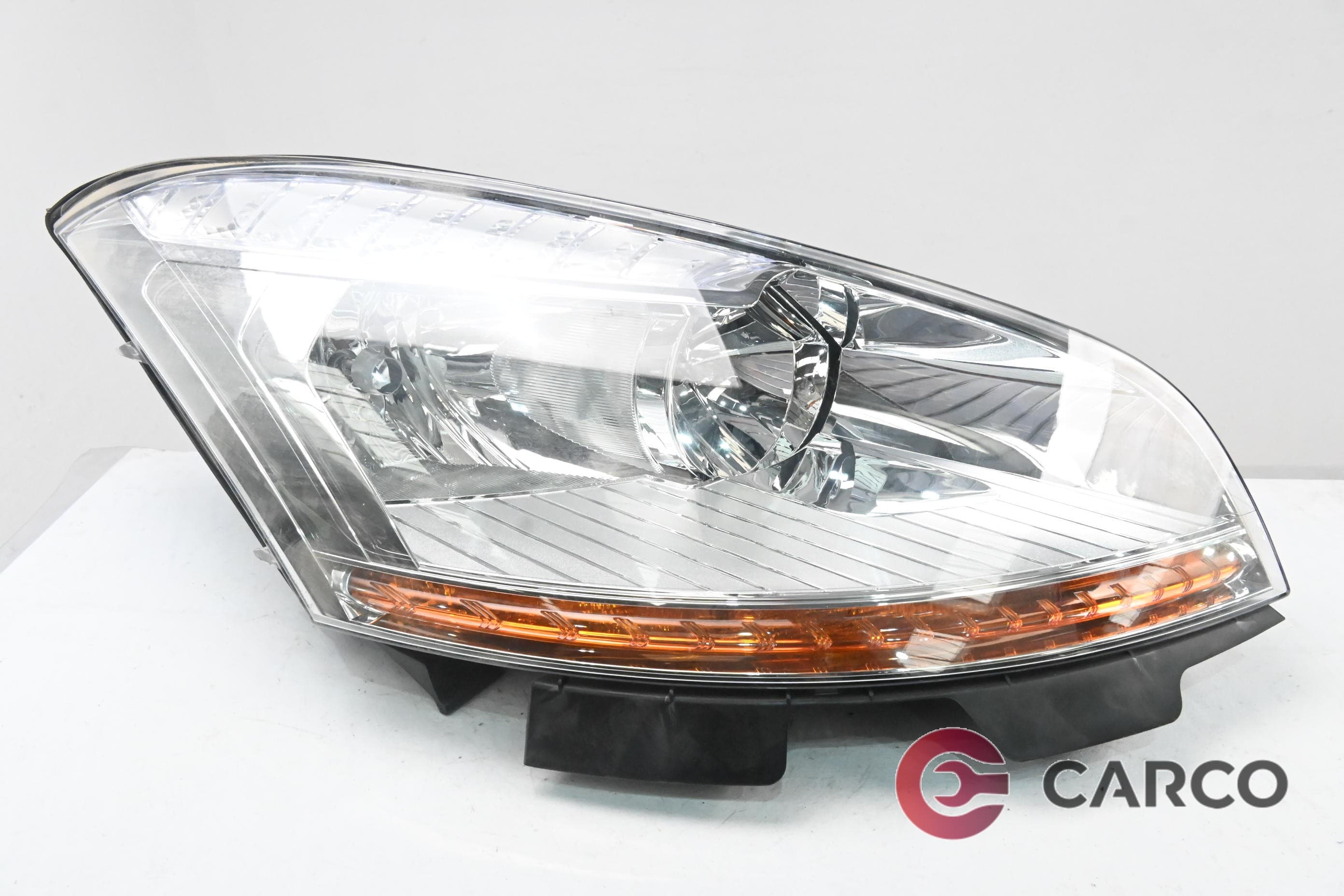 Фар десен 1EF 009 237-02 за CITROEN C4 Picasso I (UD_) 2.0 i 16V (2007 - 2013)