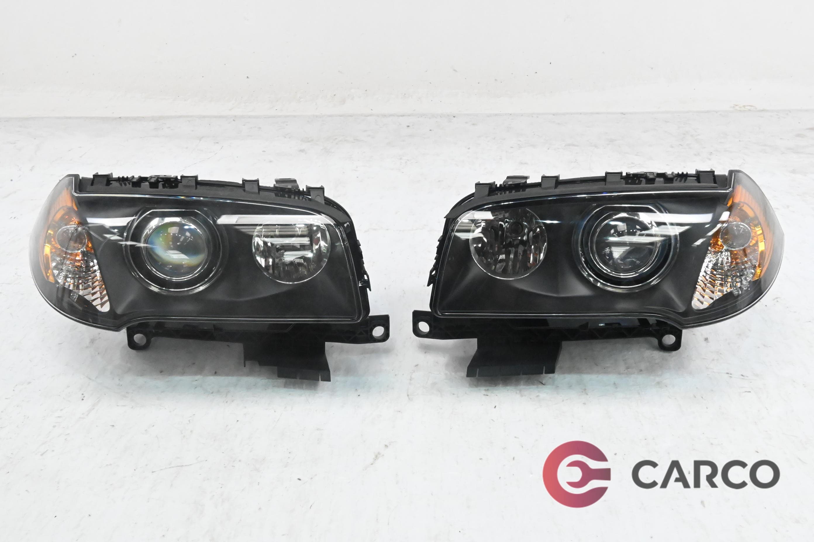 Фарове комплект 2 броя 1307022420 за BMW X3 (E83) 2.5 i (2004 - 2011)