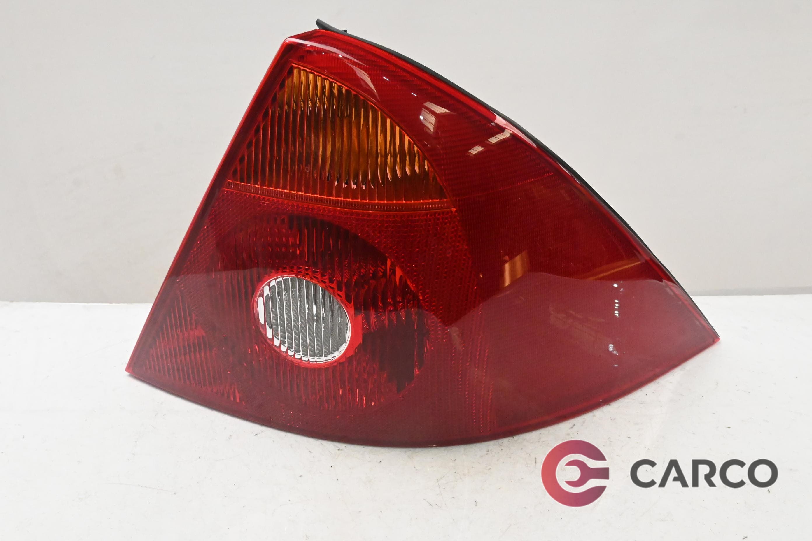 Стоп десен за FORD MONDEO Mk III (B5Y) 2.0 16V (2000 - 2007)