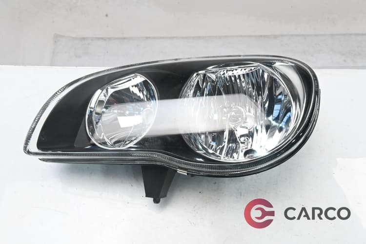 Фар ляв за TOYOTA COROLLA седан (_E11_) 1.4 16V (ZZE111_) (1997 - 2002)