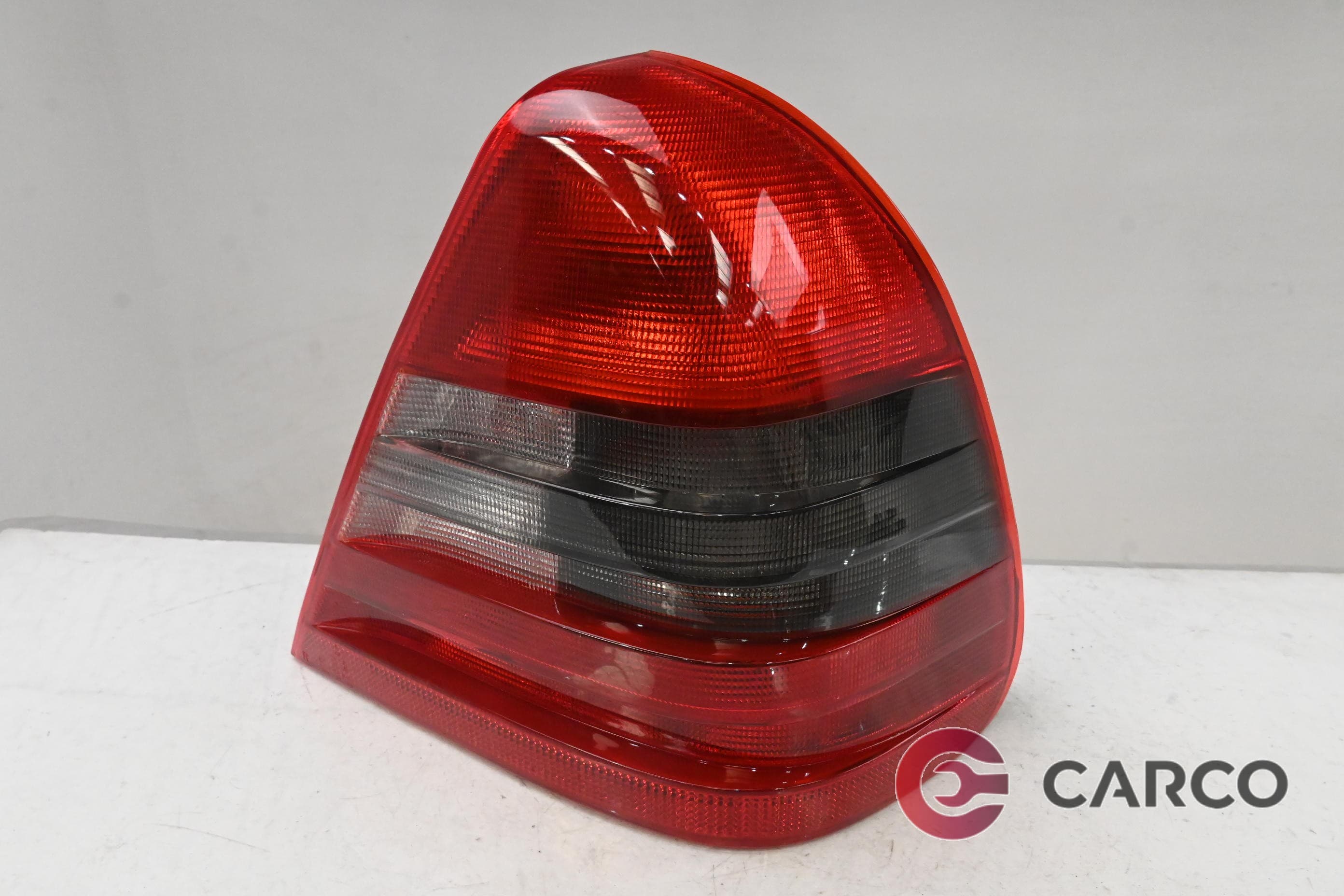 Стоп десен за MERCEDES-BENZ C-CLASS седан (W202) C 200 (202.020) (1993 - 2000)
