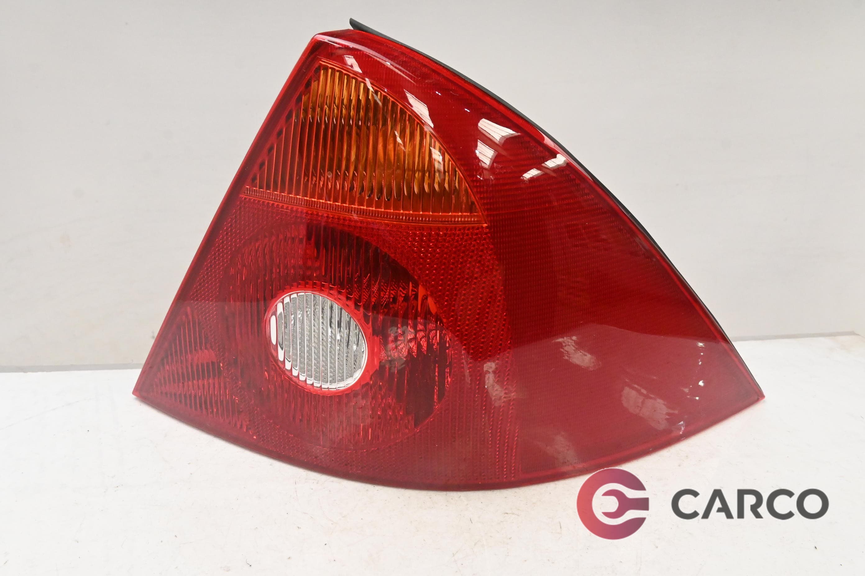Стоп десен за FORD MONDEO Mk III (B5Y) 2.0 16V (2000 - 2007)