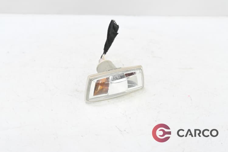 Мигач в калник за OPEL INSIGNIA комби 2.0 CDTI 4x4 (2008)
