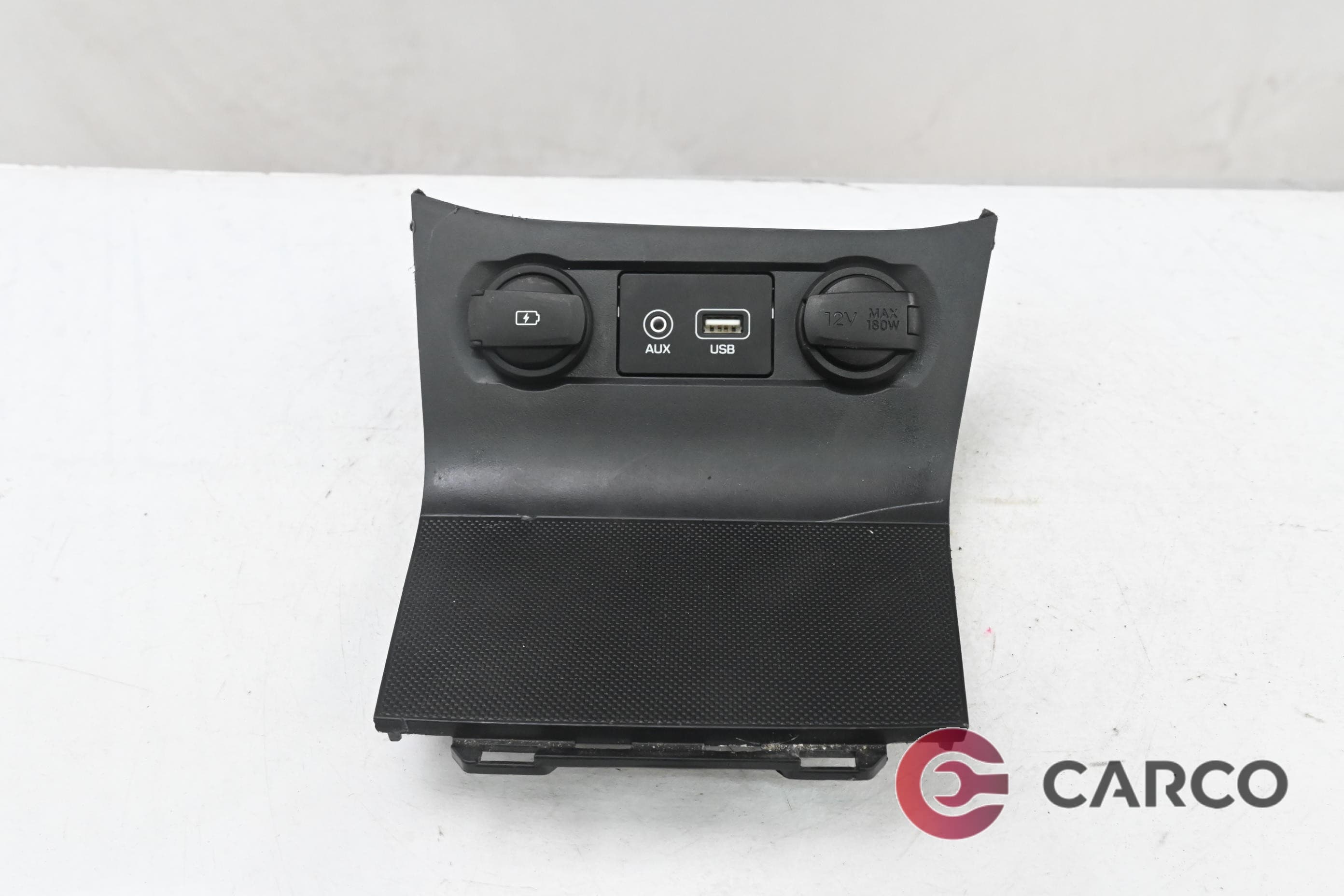 Запалка USB и AUX за HYUNDAI i20 ACTIVE FACELIFT (GB) 1.2 (2014)