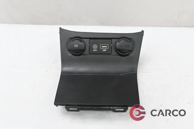 Запалка USB и AUX за HYUNDAI i20 ACTIVE FACELIFT (GB) 1.2 (2014)