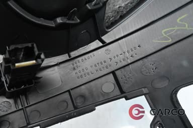 Конзола около километраж 8060A012 за CITROEN C-CROSSER (EP_) 2.2 HDi (2007)