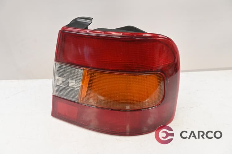 Стоп десен за HYUNDAI LANTRA I седан (J-1) 1.6 i.e. 16V (1990 - 1995)