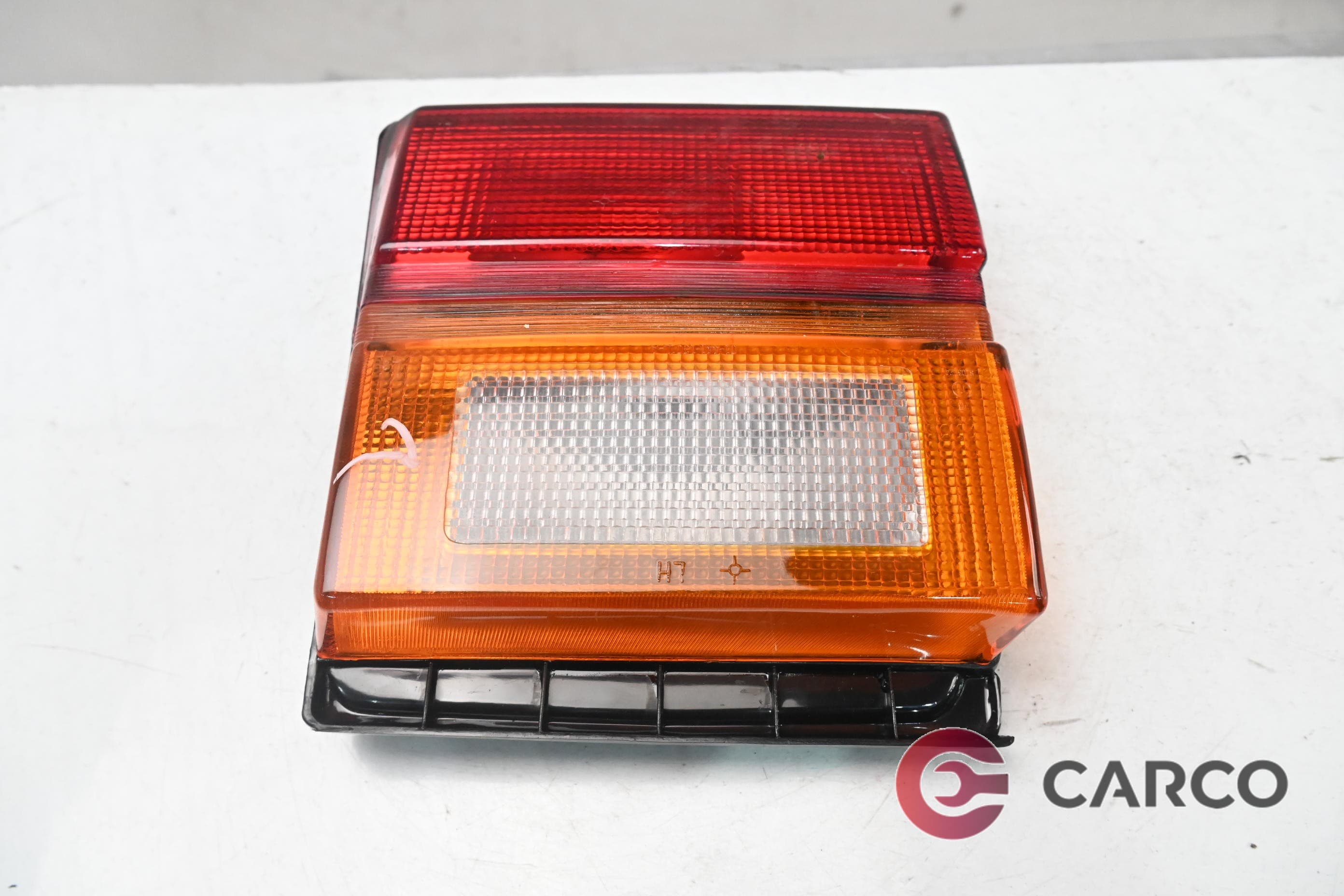 Стоп вътршен ляв за AUDI 100 седан (43, C2) 2.1 (1976 - 1982)